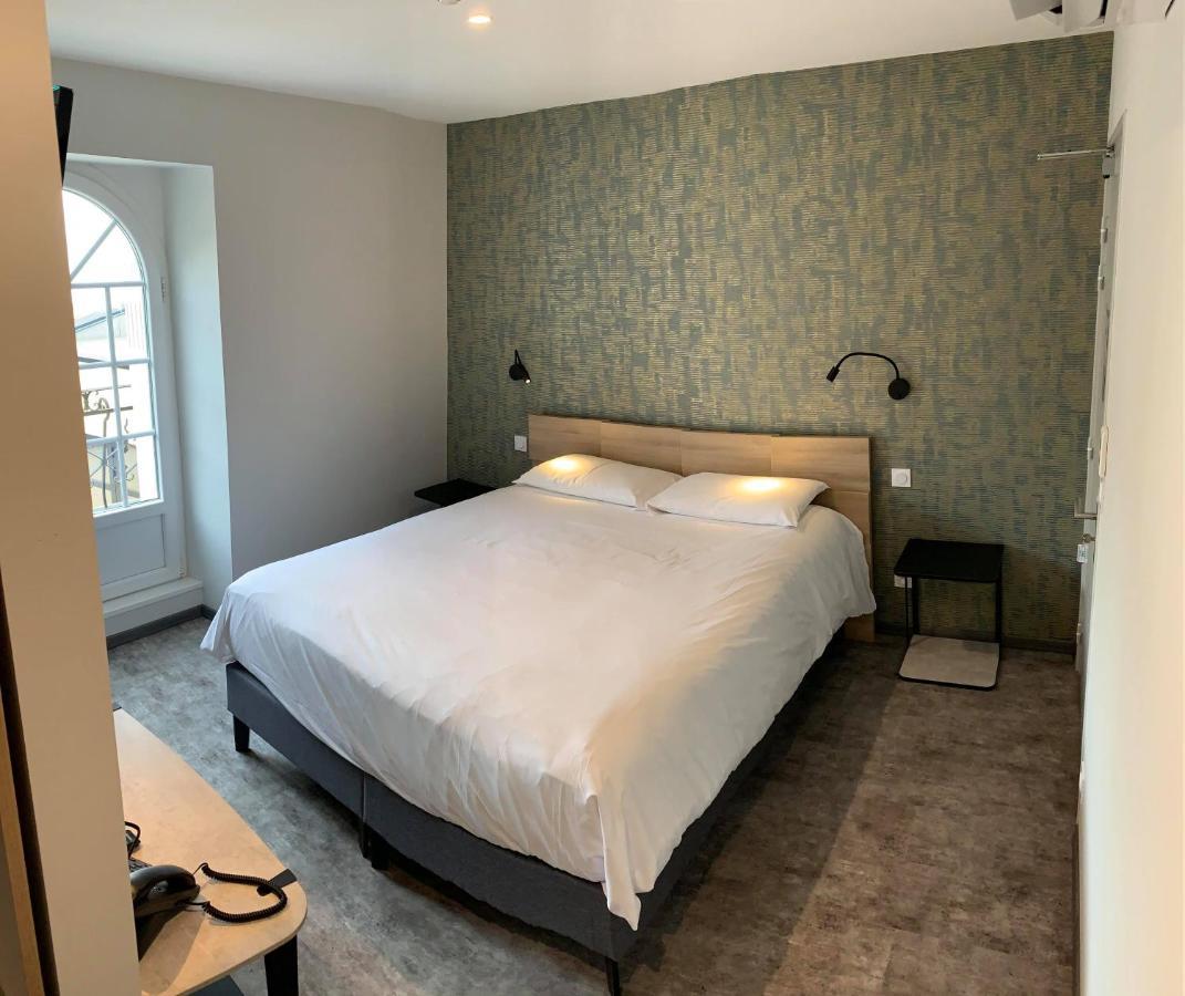 - Restaurant Les 3 Piliers Hotel 3*