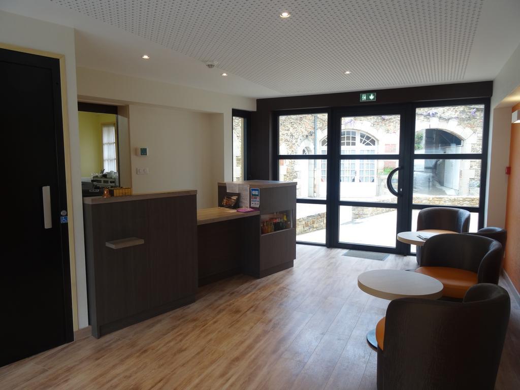 - Restaurant Les 3 Piliers Hotel 3*